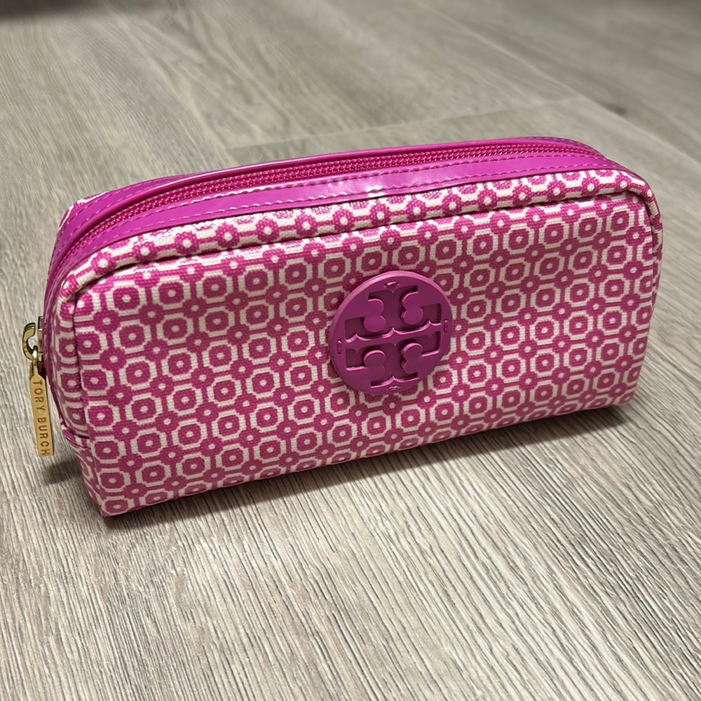Authentic Tory Burch Case!